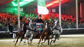 Parade bei Nacht